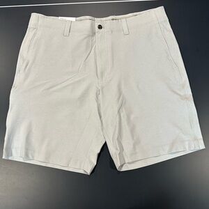NWT Callaway Men’s Golf Shorts Opti-Dri Size 36 Light Gray